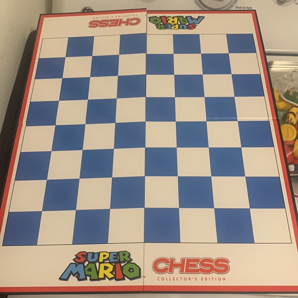 Super Mario Chess | NEW | Collector’s Edition - Picture 5 of 8